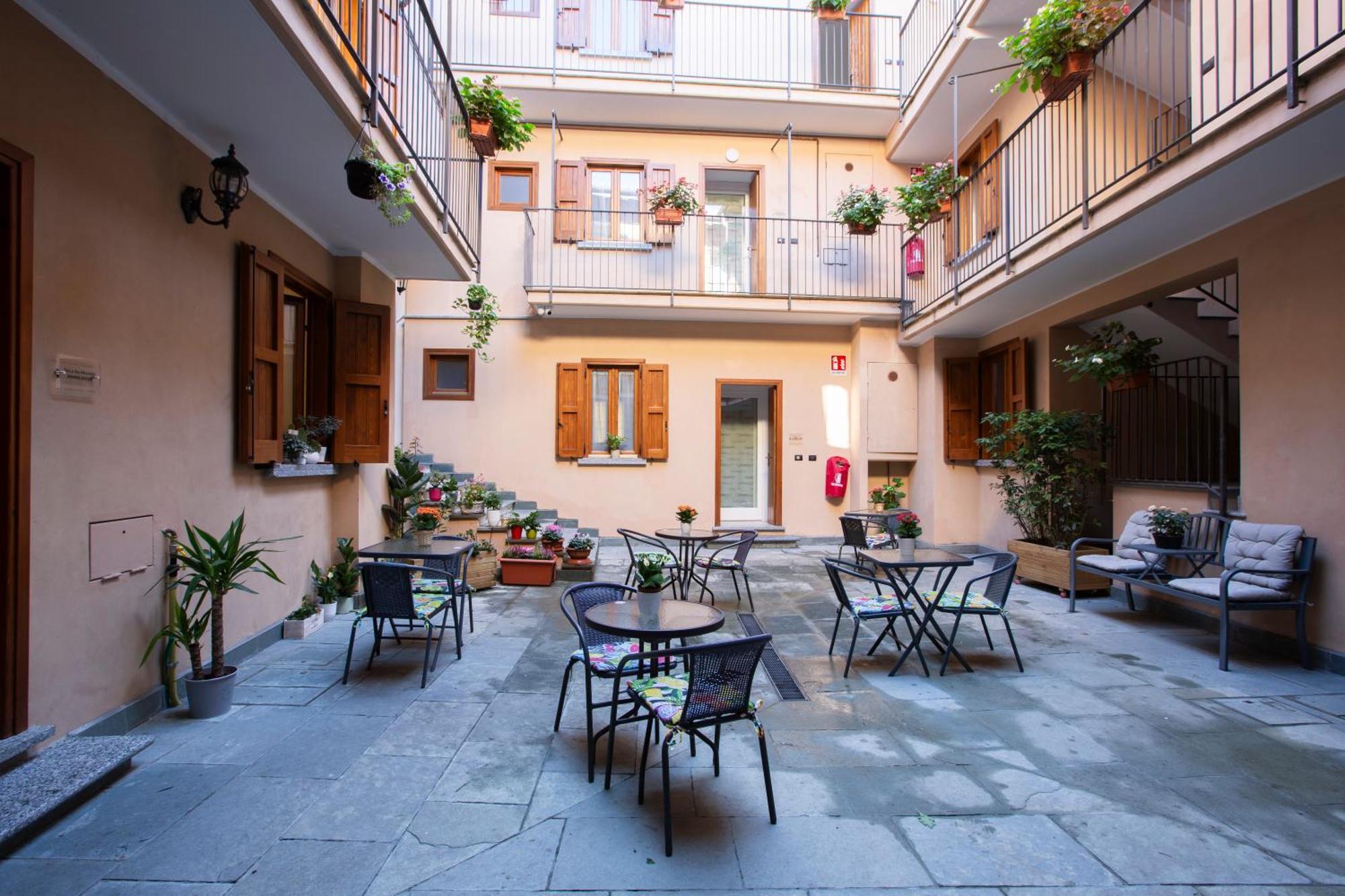La Casa Del Sarto - Rooms And Apartments Лекко Экстерьер фото