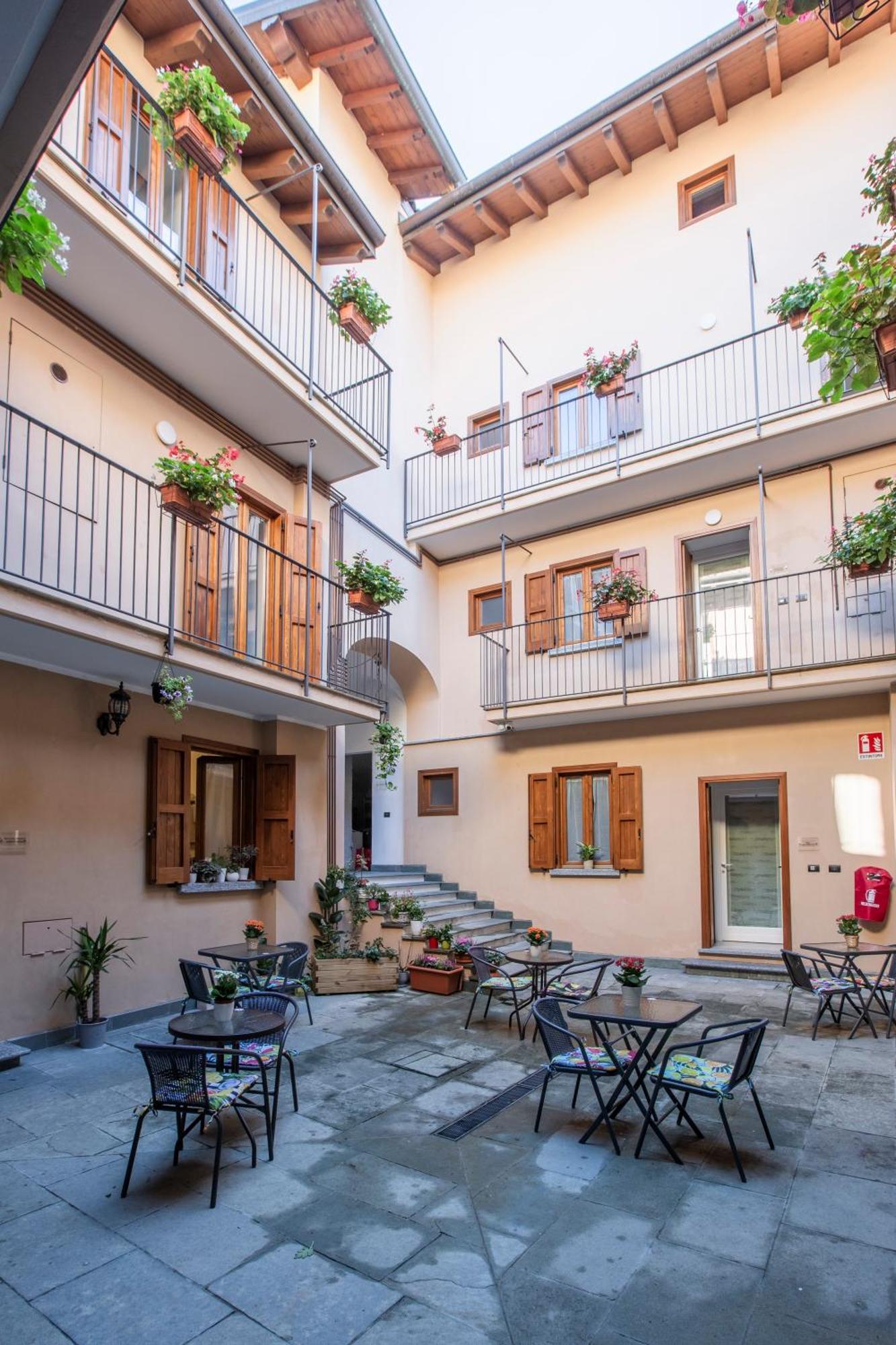 La Casa Del Sarto - Rooms And Apartments Лекко Экстерьер фото