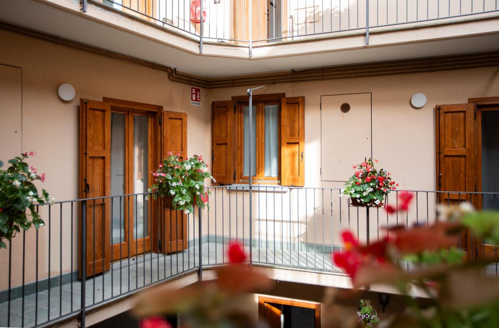 La Casa Del Sarto - Rooms And Apartments Лекко Экстерьер фото
