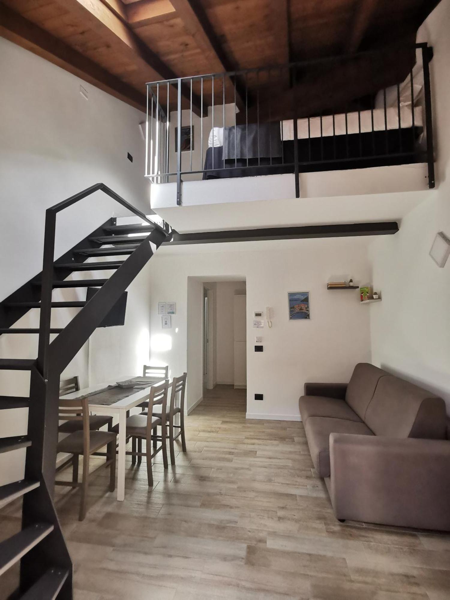La Casa Del Sarto - Rooms And Apartments Лекко Экстерьер фото